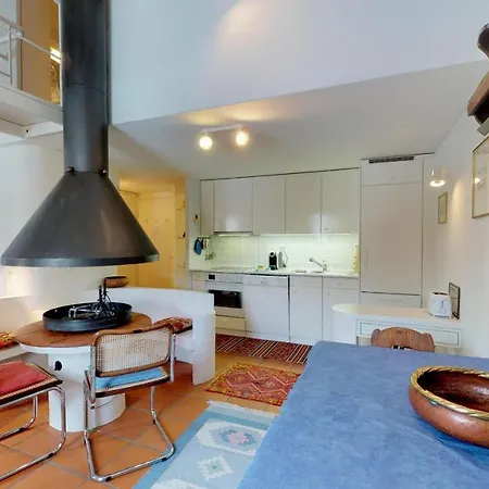 Polaschin D7 شقة *